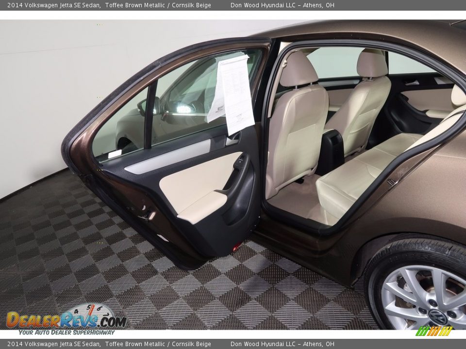 2014 Volkswagen Jetta SE Sedan Toffee Brown Metallic / Cornsilk Beige Photo #24