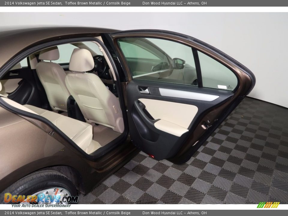 2014 Volkswagen Jetta SE Sedan Toffee Brown Metallic / Cornsilk Beige Photo #25