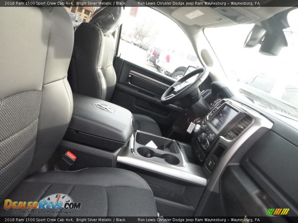 2018 Ram 1500 Sport Crew Cab 4x4 Bright Silver Metallic / Black Photo #9