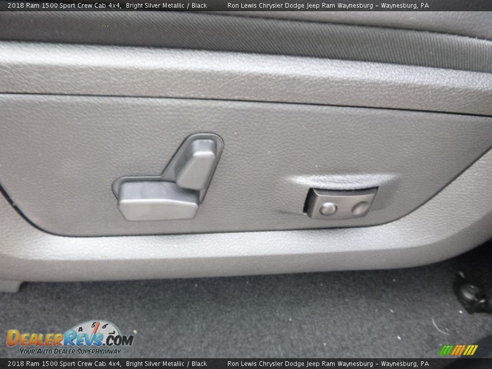 2018 Ram 1500 Sport Crew Cab 4x4 Bright Silver Metallic / Black Photo #15