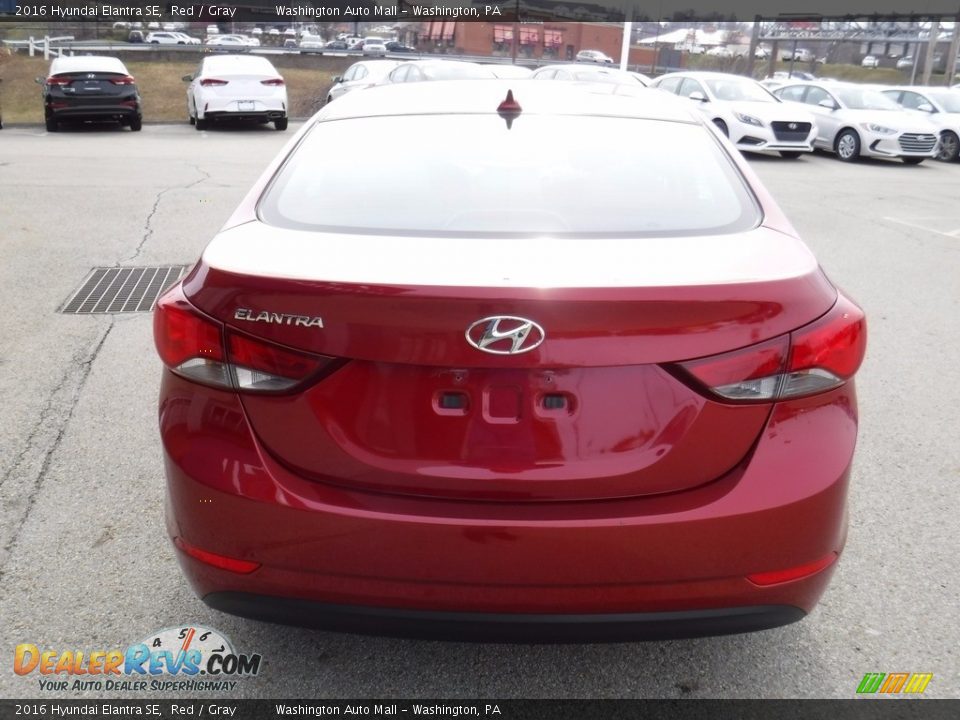 2016 Hyundai Elantra SE Red / Gray Photo #8