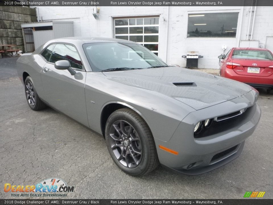 Front 3/4 View of 2018 Dodge Challenger GT AWD Photo #7