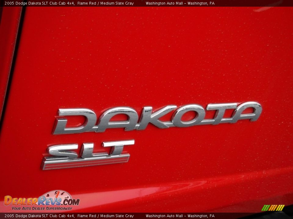 2005 Dodge Dakota SLT Club Cab 4x4 Flame Red / Medium Slate Gray Photo #10