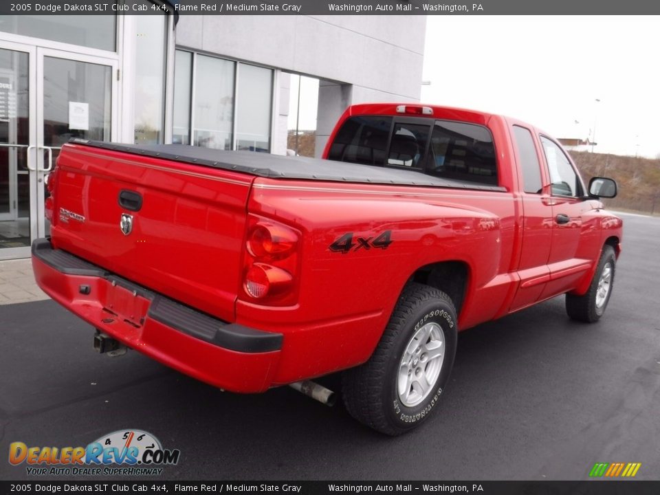 2005 Dodge Dakota SLT Club Cab 4x4 Flame Red / Medium Slate Gray Photo #13