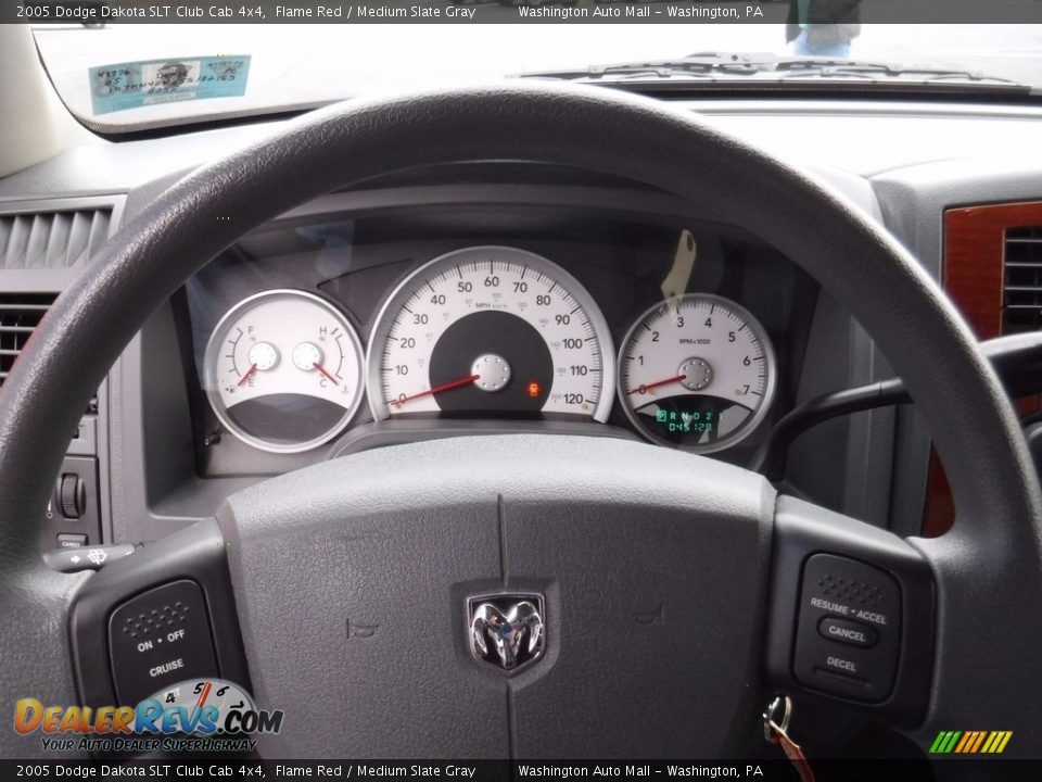 2005 Dodge Dakota SLT Club Cab 4x4 Flame Red / Medium Slate Gray Photo #20