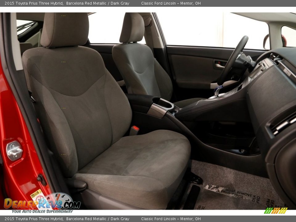 2015 Toyota Prius Three Hybrid Barcelona Red Metallic / Dark Gray Photo #15