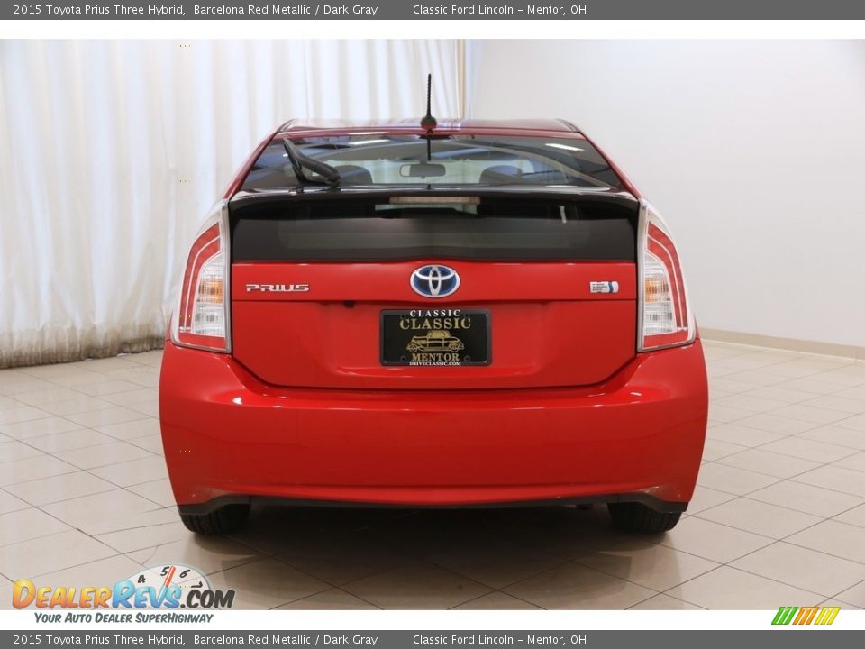 2015 Toyota Prius Three Hybrid Barcelona Red Metallic / Dark Gray Photo #19