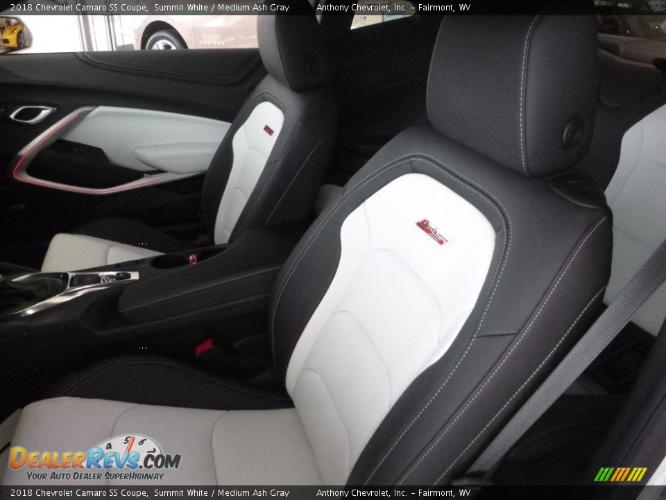 Front Seat of 2018 Chevrolet Camaro SS Coupe Photo #15