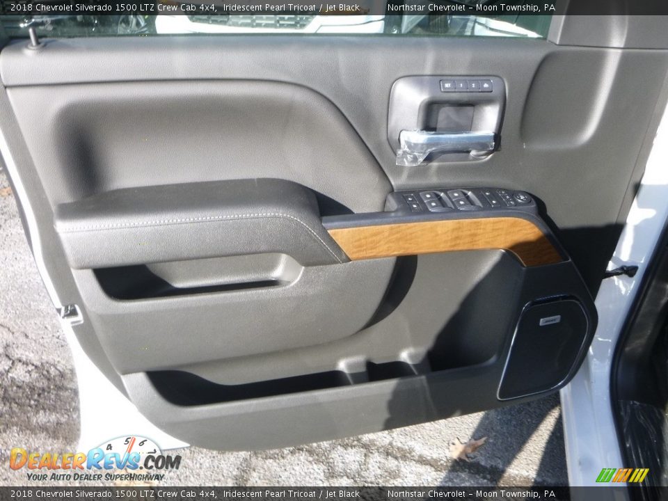 2018 Chevrolet Silverado 1500 LTZ Crew Cab 4x4 Iridescent Pearl Tricoat / Jet Black Photo #14