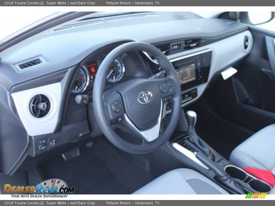 2018 Toyota Corolla LE Super White / Ash/Dark Gray Photo #9