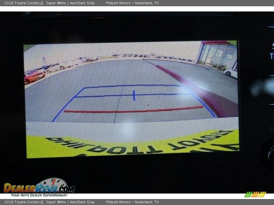 2018 Toyota Corolla LE Super White / Ash/Dark Gray Photo #11