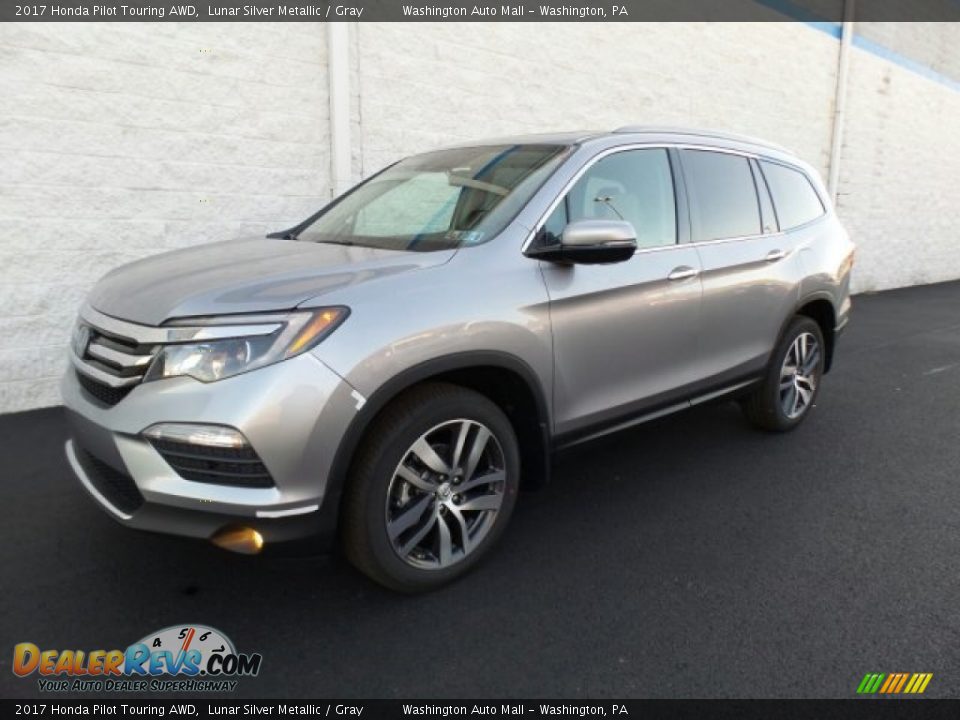 2017 Honda Pilot Touring AWD Lunar Silver Metallic / Gray Photo #5