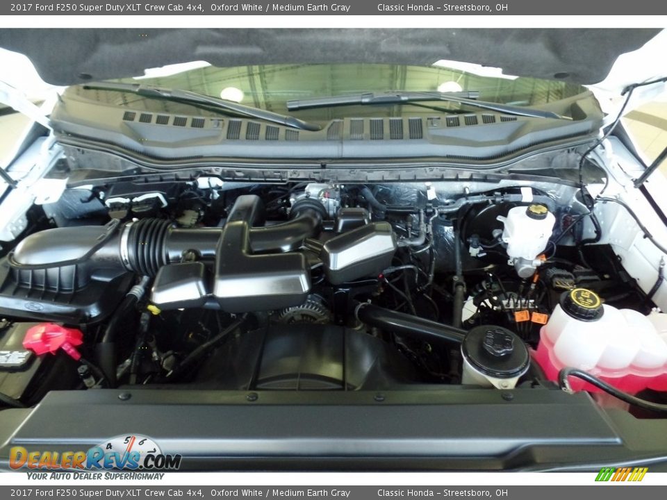 2017 Ford F250 Super Duty XLT Crew Cab 4x4 Oxford White / Medium Earth Gray Photo #30