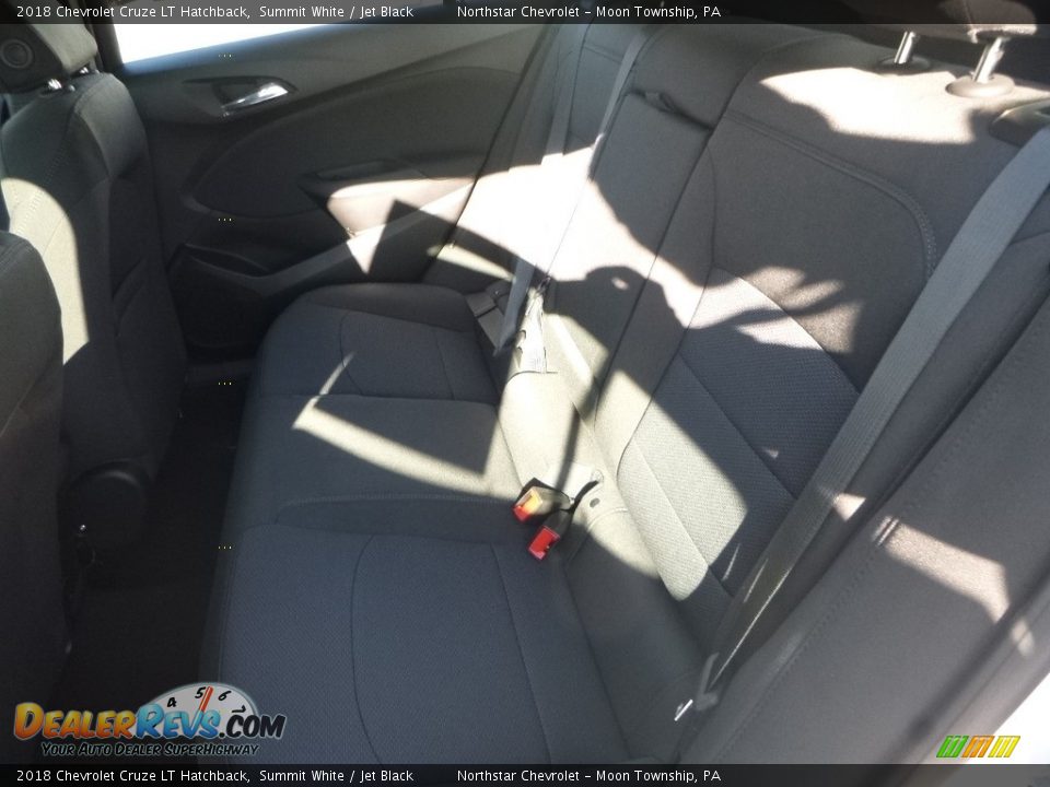 2018 Chevrolet Cruze LT Hatchback Summit White / Jet Black Photo #12