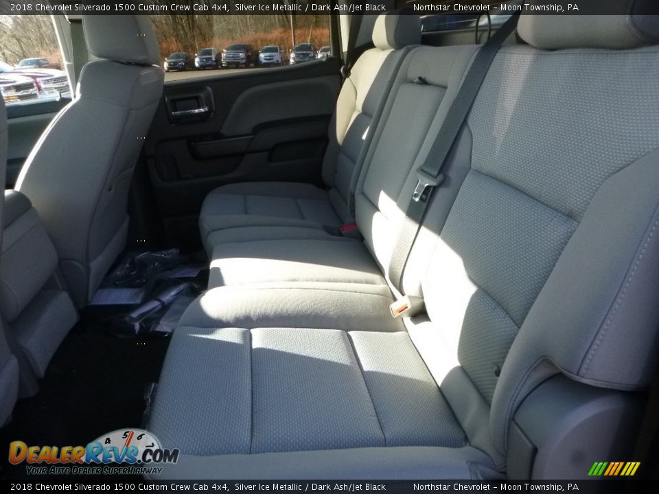 2018 Chevrolet Silverado 1500 Custom Crew Cab 4x4 Silver Ice Metallic / Dark Ash/Jet Black Photo #13