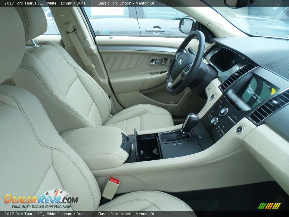 2017 Ford Taurus SEL White Platinum / Dune Photo #4