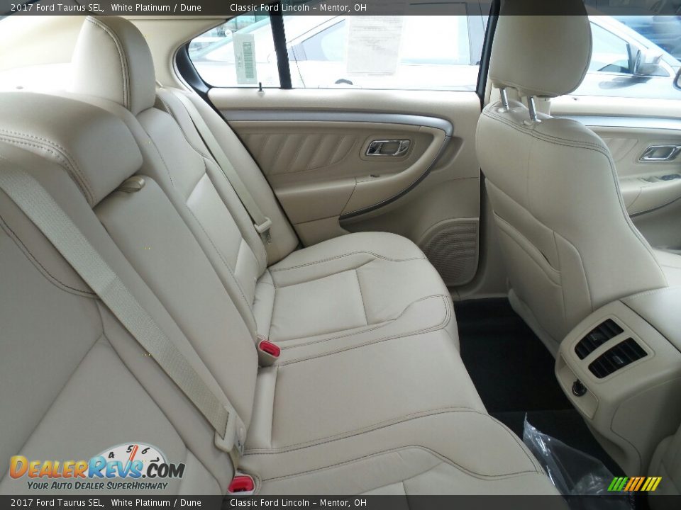 2017 Ford Taurus SEL White Platinum / Dune Photo #5