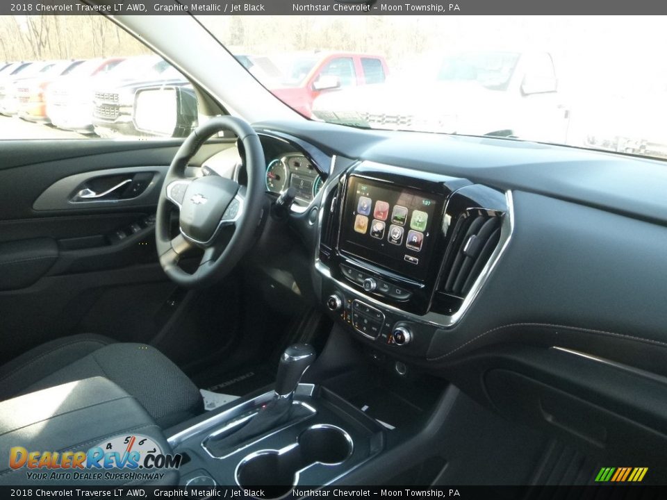 2018 Chevrolet Traverse LT AWD Graphite Metallic / Jet Black Photo #10