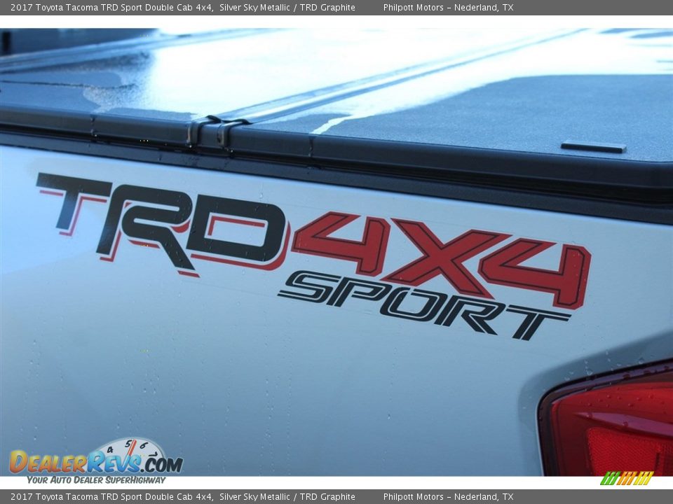 2017 Toyota Tacoma TRD Sport Double Cab 4x4 Silver Sky Metallic / TRD Graphite Photo #9