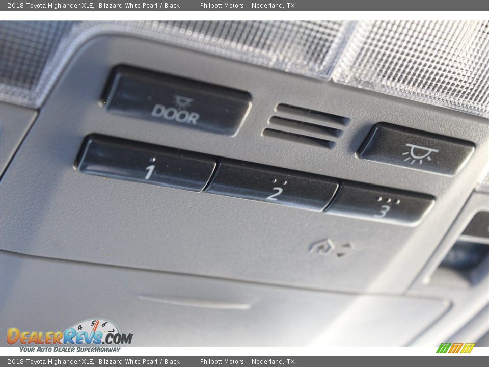 2018 Toyota Highlander XLE Blizzard White Pearl / Black Photo #20