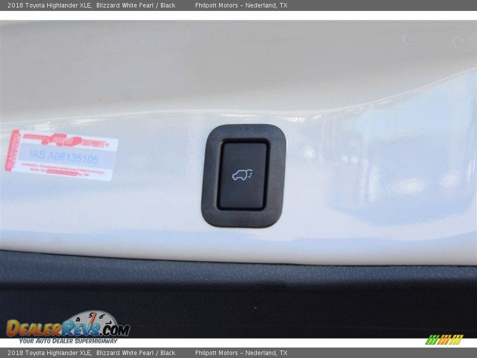 2018 Toyota Highlander XLE Blizzard White Pearl / Black Photo #32
