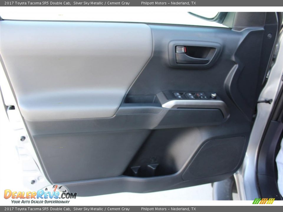 2017 Toyota Tacoma SR5 Double Cab Silver Sky Metallic / Cement Gray Photo #8