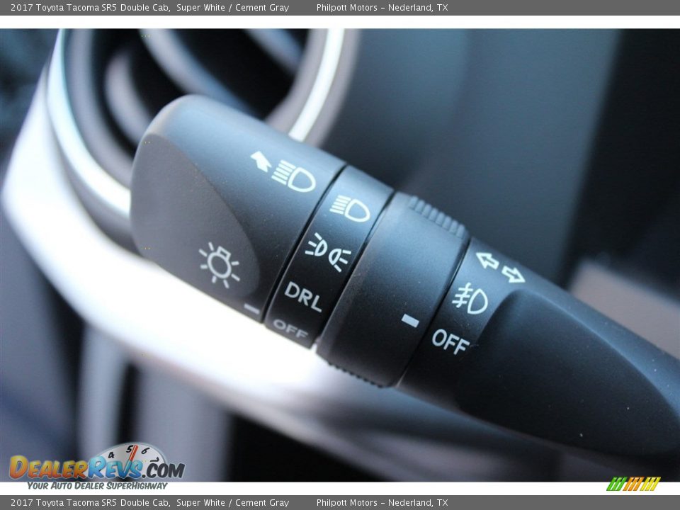 2017 Toyota Tacoma SR5 Double Cab Super White / Cement Gray Photo #20