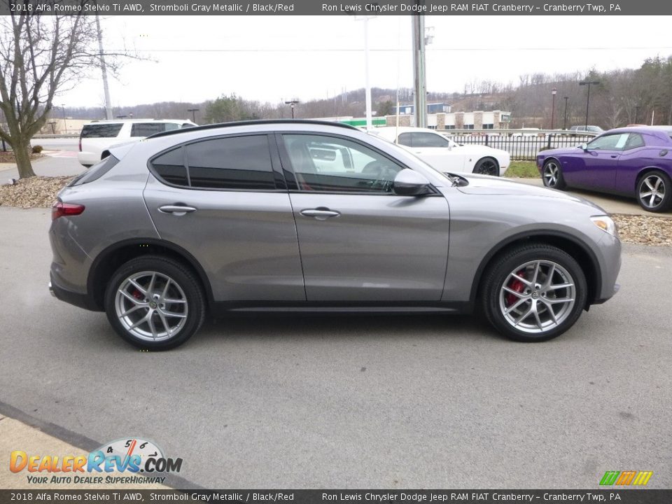 2018 Alfa Romeo Stelvio Ti AWD Stromboli Gray Metallic / Black/Red Photo #9