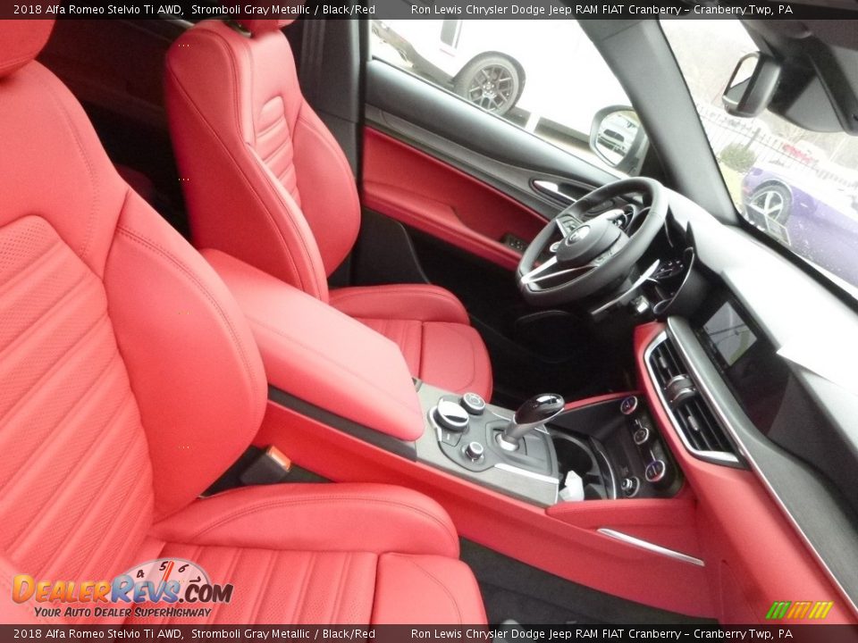 2018 Alfa Romeo Stelvio Ti AWD Stromboli Gray Metallic / Black/Red Photo #14