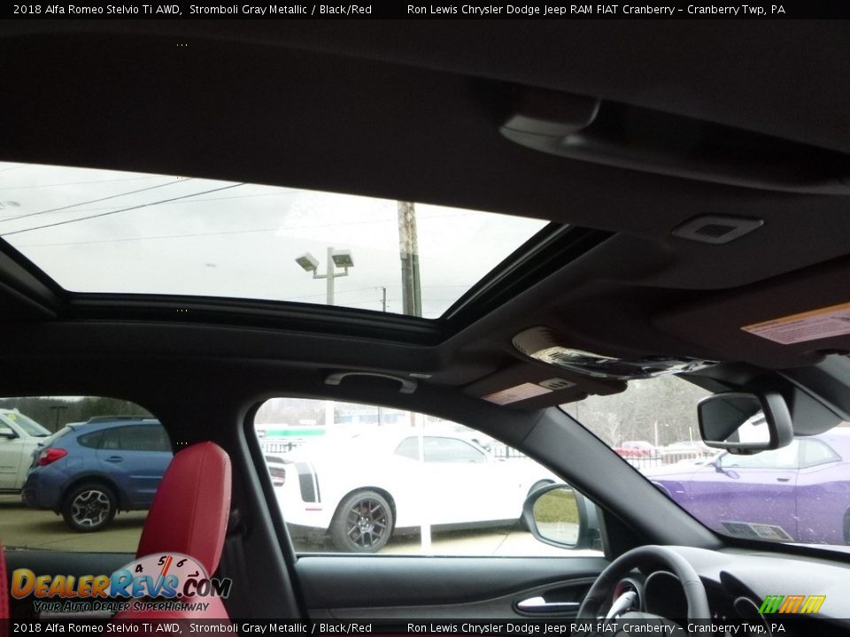 2018 Alfa Romeo Stelvio Ti AWD Stromboli Gray Metallic / Black/Red Photo #16