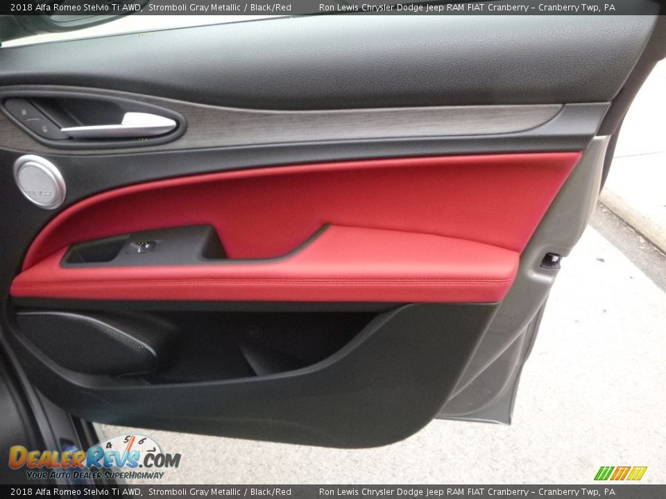 2018 Alfa Romeo Stelvio Ti AWD Stromboli Gray Metallic / Black/Red Photo #17