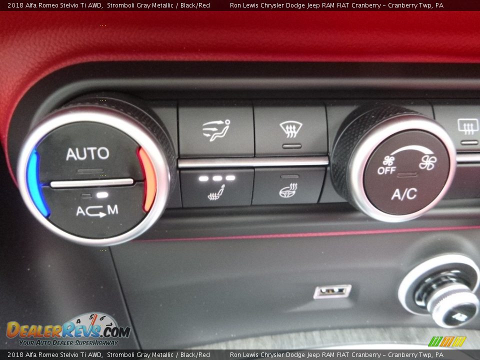 2018 Alfa Romeo Stelvio Ti AWD Stromboli Gray Metallic / Black/Red Photo #28
