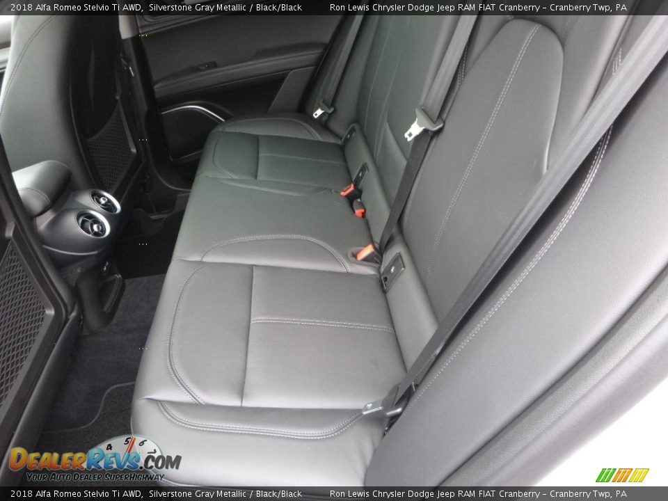 2018 Alfa Romeo Stelvio Ti AWD Silverstone Gray Metallic / Black/Black Photo #15