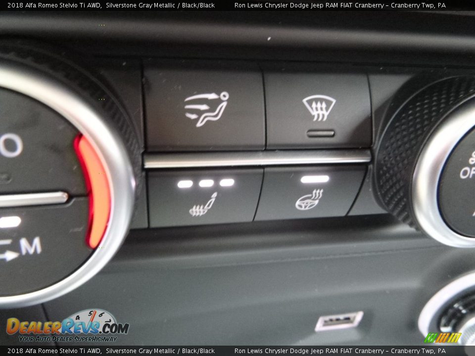 2018 Alfa Romeo Stelvio Ti AWD Silverstone Gray Metallic / Black/Black Photo #23