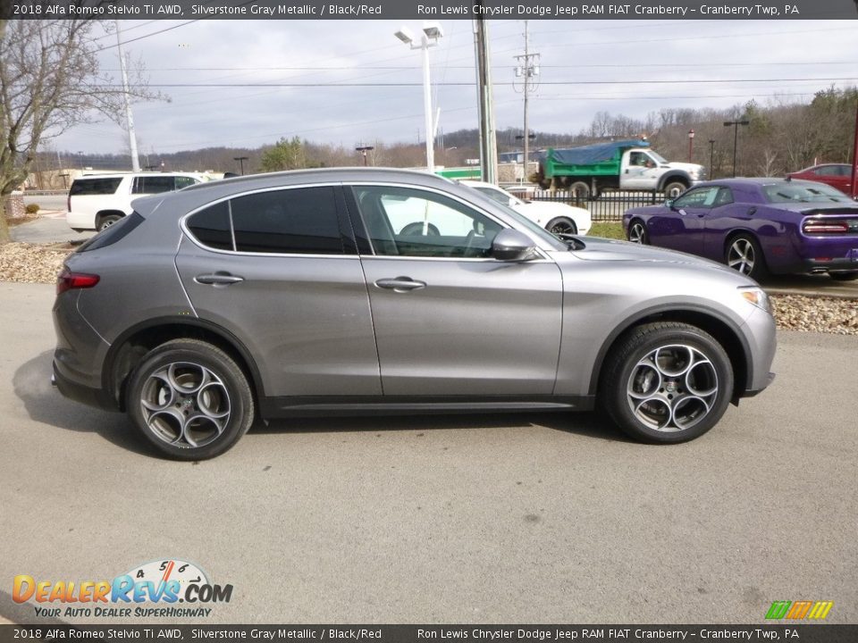 2018 Alfa Romeo Stelvio Ti AWD Silverstone Gray Metallic / Black/Red Photo #9