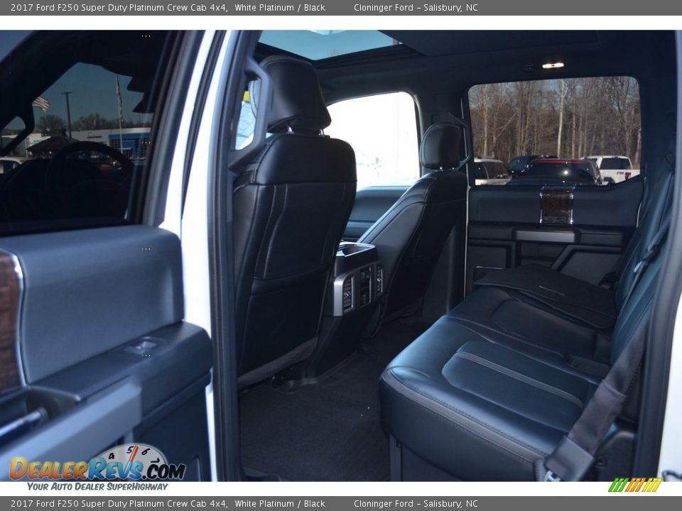 2017 Ford F250 Super Duty Platinum Crew Cab 4x4 White Platinum / Black Photo #14