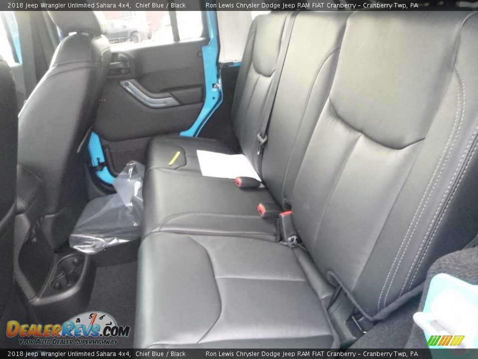 2018 Jeep Wrangler Unlimited Sahara 4x4 Chief Blue / Black Photo #13