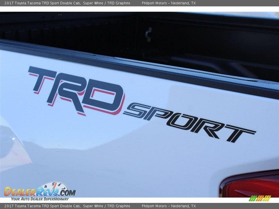 2017 Toyota Tacoma TRD Sport Double Cab Super White / TRD Graphite Photo #8