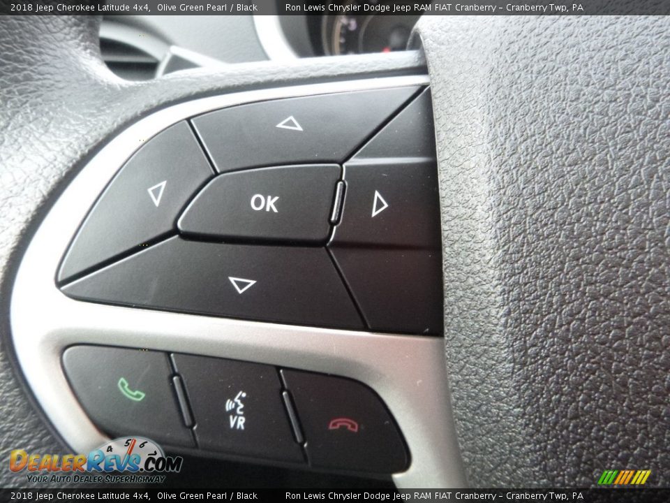 Controls of 2018 Jeep Cherokee Latitude 4x4 Photo #20