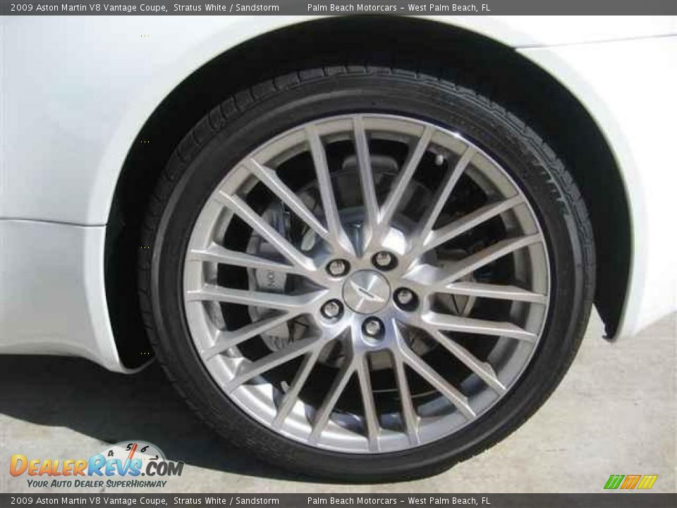 2009 Aston Martin V8 Vantage Coupe Stratus White / Sandstorm Photo #6