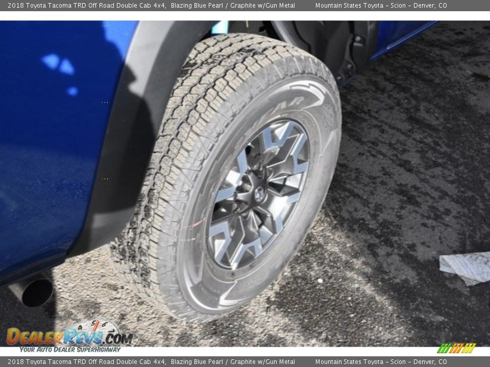 2018 Toyota Tacoma TRD Off Road Double Cab 4x4 Blazing Blue Pearl / Graphite w/Gun Metal Photo #9