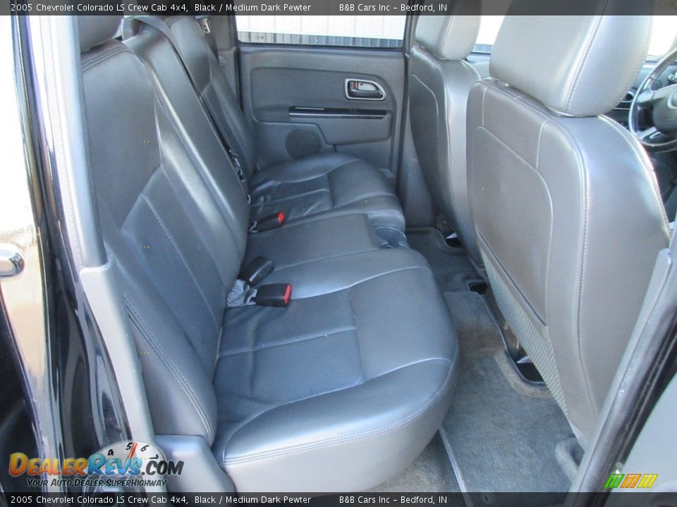 2005 Chevrolet Colorado LS Crew Cab 4x4 Black / Medium Dark Pewter Photo #14