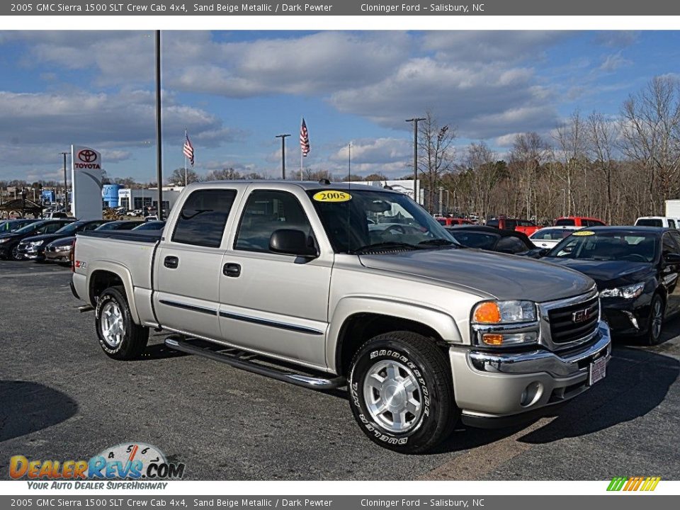 2005 GMC Sierra 1500 SLT Crew Cab 4x4 Sand Beige Metallic / Dark Pewter Photo #1
