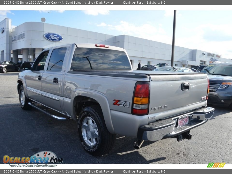 2005 GMC Sierra 1500 SLT Crew Cab 4x4 Sand Beige Metallic / Dark Pewter Photo #5