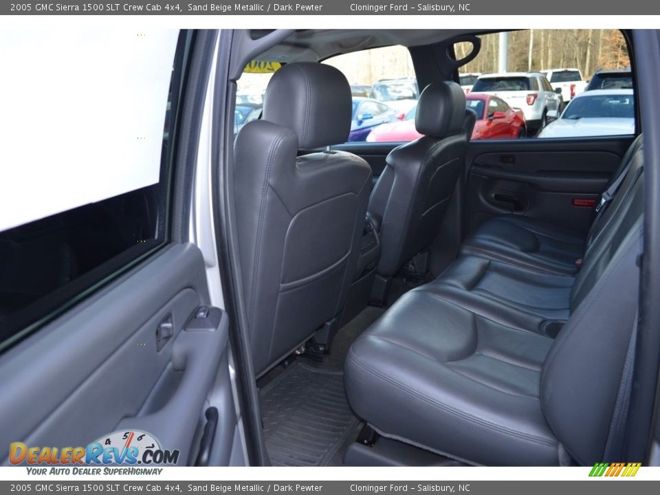 2005 GMC Sierra 1500 SLT Crew Cab 4x4 Sand Beige Metallic / Dark Pewter Photo #14