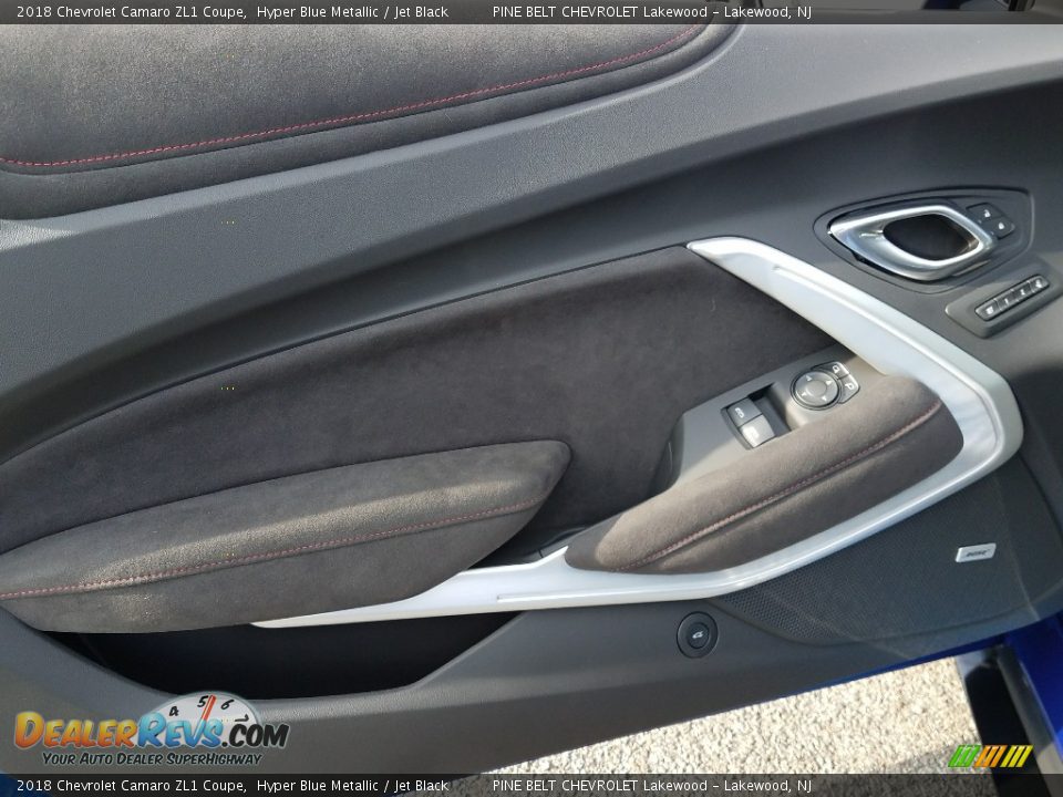Door Panel of 2018 Chevrolet Camaro ZL1 Coupe Photo #8