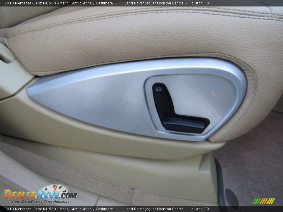 2010 Mercedes-Benz ML 550 4Matic Arctic White / Cashmere Photo #21