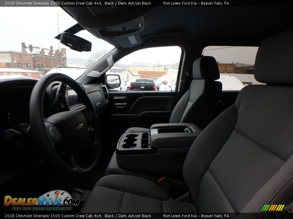 Front Seat of 2018 Chevrolet Silverado 1500 Custom Crew Cab 4x4 Photo #9