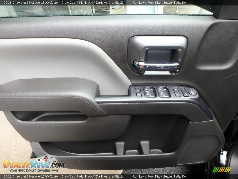 Door Panel of 2018 Chevrolet Silverado 1500 Custom Crew Cab 4x4 Photo #12