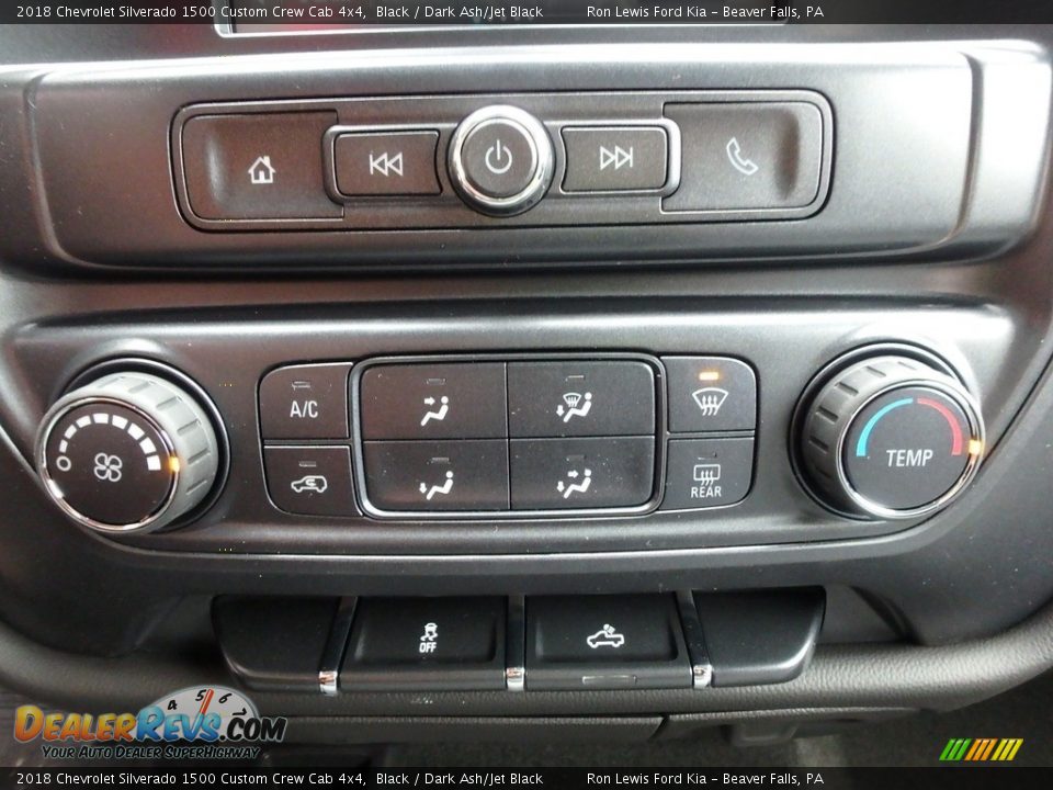 Controls of 2018 Chevrolet Silverado 1500 Custom Crew Cab 4x4 Photo #17